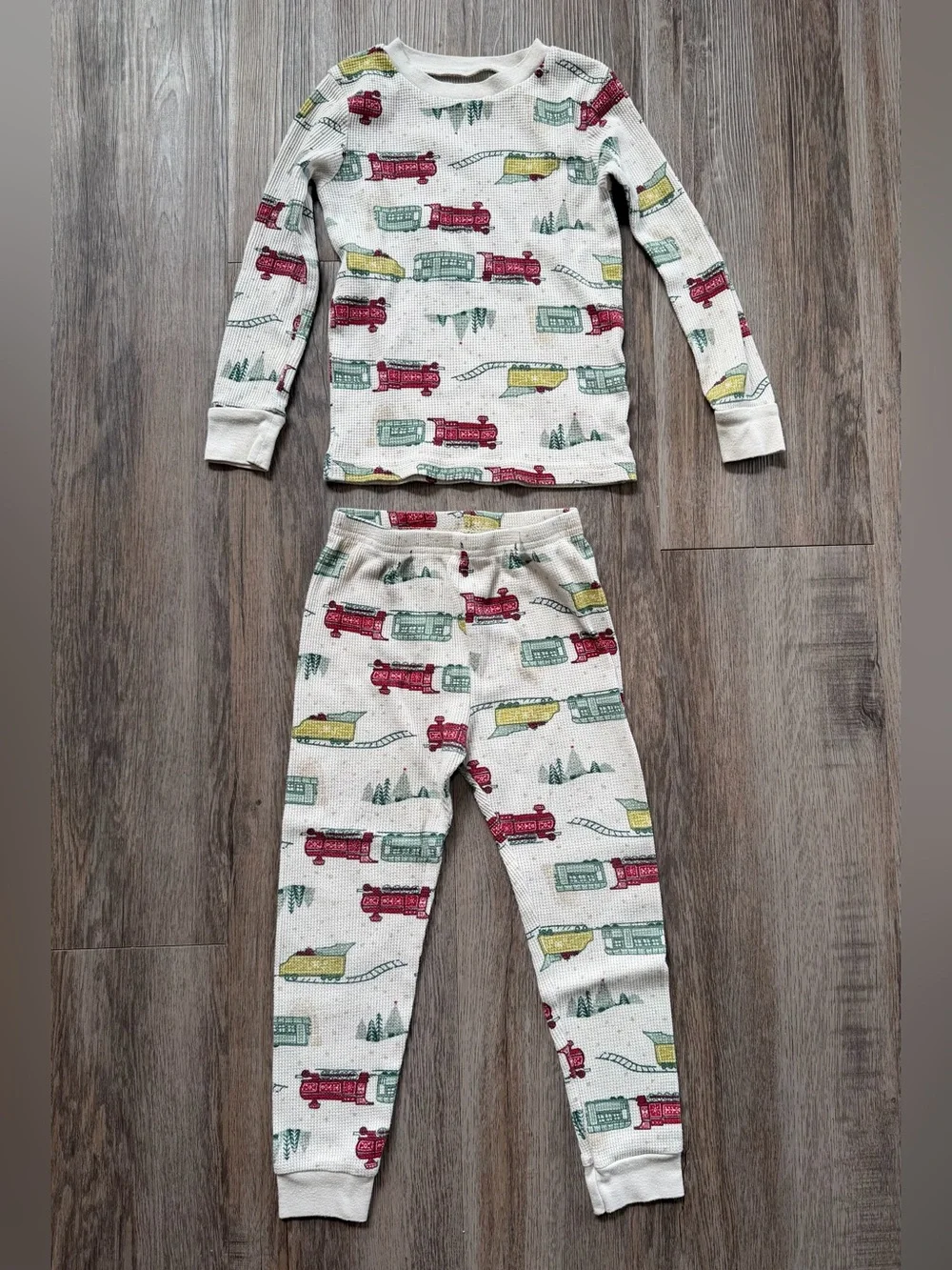 Carter’s Train Design Two Piece Long Sleeve Waffle Knit Pajama Set Boy’s Size 4T
